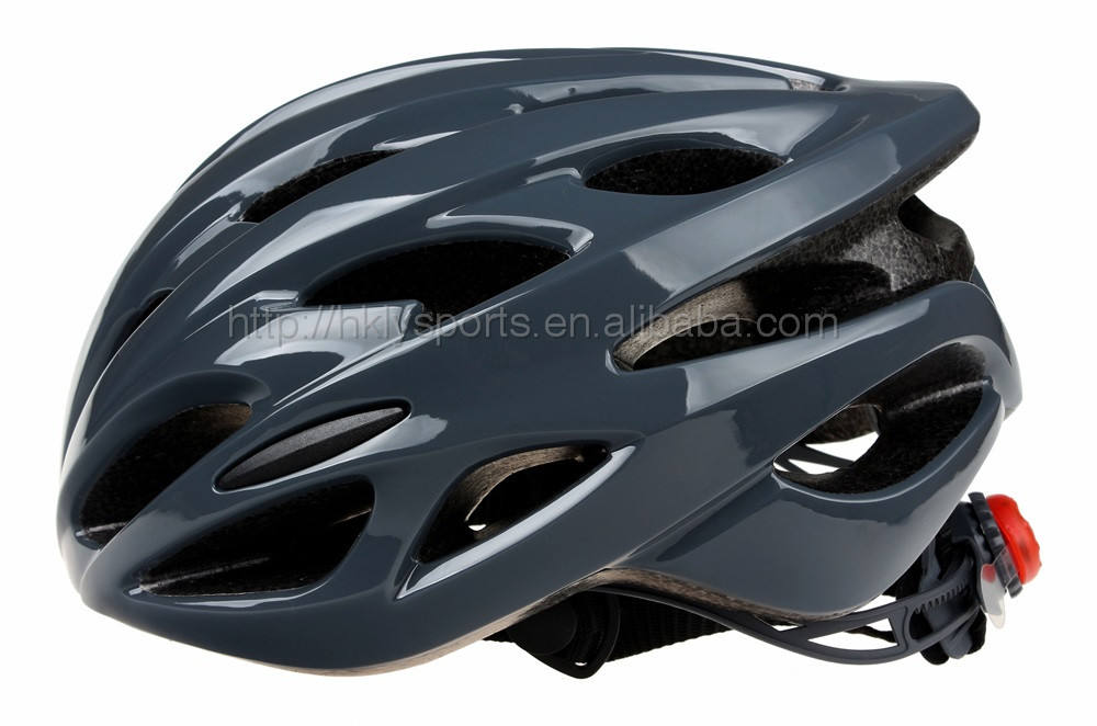Großhandel Fahrradhelm Mode Erwachsener Fahrradhelm mit LED-Fahrradlicht