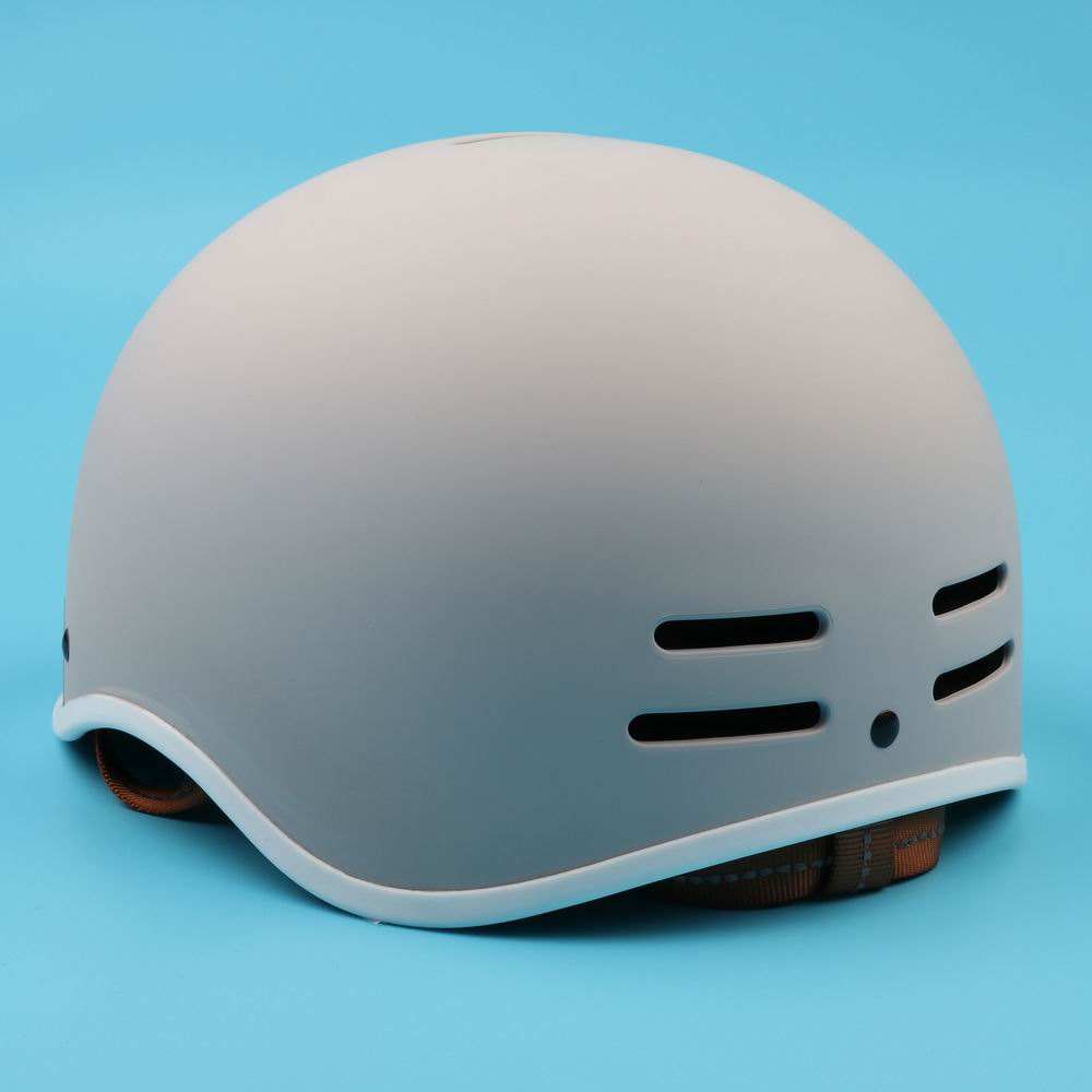 Großhandel CE-zertifizierter Erwachsener Skating-Helm, Skateboard-Sicherheit, Elektroroller, Skate-Board-Helm für Erwachsene