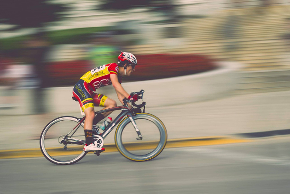 motion-blur-1281675_1280.jpg